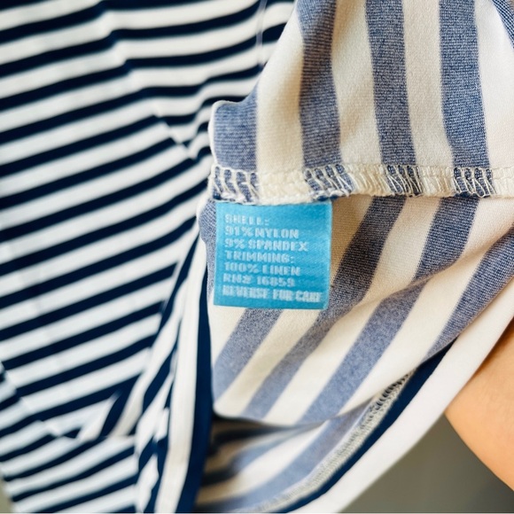 J. McLaughlin Navy Stripe V-neck 3/4 Sleeve Stretchy Blouse - Picture 8 of 8